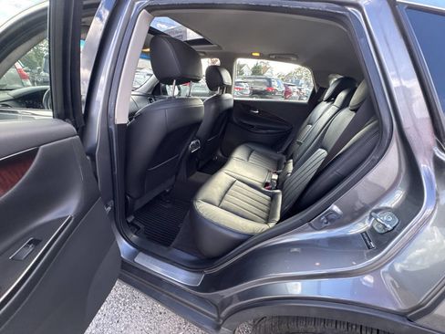 Used 2017 INFINITI QX50 Base 4dr Crossover w/ Premium Package image 56