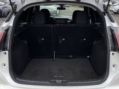 Certified 2023 Nissan Kicks SR image 12