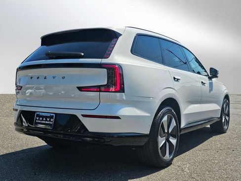 New 2025 Volvo EX90 Plus image 3