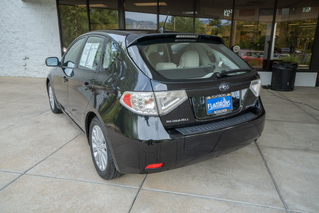 Used 2011 Subaru Impreza 2.5i Premium w/ PWR Moonroof Value Pkg AWD/4WD image 5