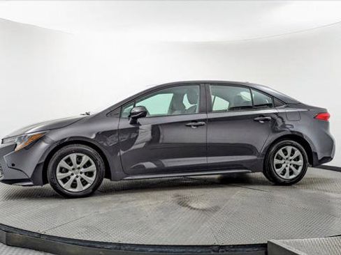 Used 2025 Toyota Corolla LE FWD image 3