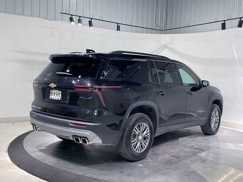 Used 2026 Chevrolet Traverse LT AWD/4WD image 11