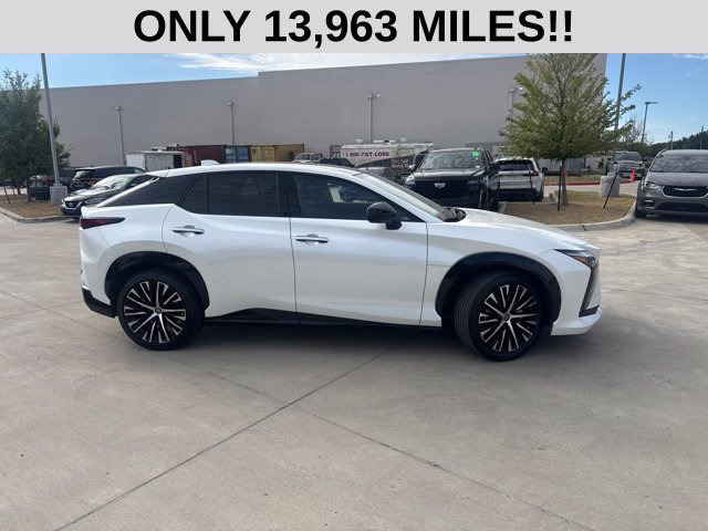 Used 2024 Lexus RZ 450e Premium w/ Accessory Package (2T) AWD/4WD image 2