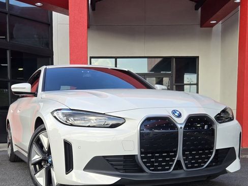 Used 2023 BMW i4 eDrive35 w/ Premium Package image 10