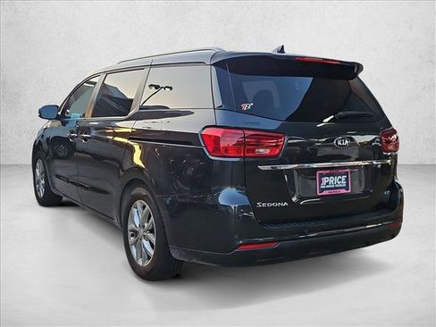 Used 2020 Kia Sedona EX FWD image 7