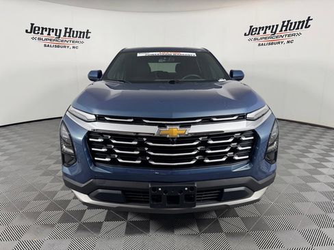 Used 2026 Chevrolet Equinox LT FWD image 4