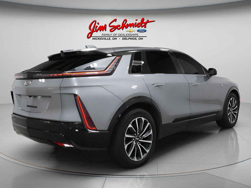 Used 2024 Cadillac Lyriq Sport AWD/4WD image 6