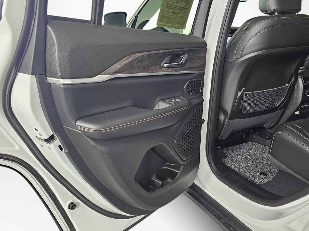 New 2026 Jeep Grand Cherokee Limited AWD/4WD image 33