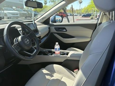 Certified 2022 Nissan Rogue SL w/ SL Premium Package AWD/4WD image 7