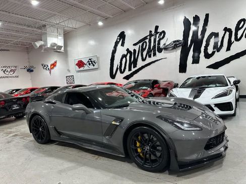 Used 2015 Chevrolet Corvette Z06 w/ 3LZ Preferred Equipment Group RWD image 23