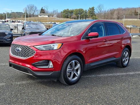 Certified 2024 Ford Edge SEL w/ Convenience Package image 3