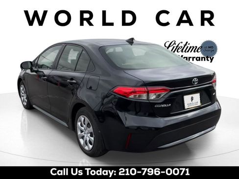 Used 2022 Toyota Corolla LE image 5