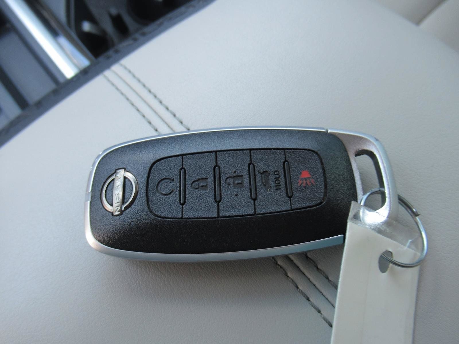 Used 2024 Nissan Pathfinder SL w/ SL Premium Package FWD image 30