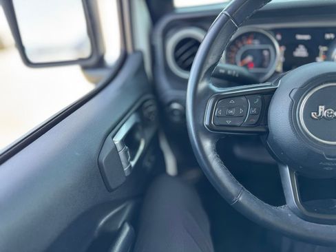 Used 2021 Jeep Wrangler Unlimited Sport image 7