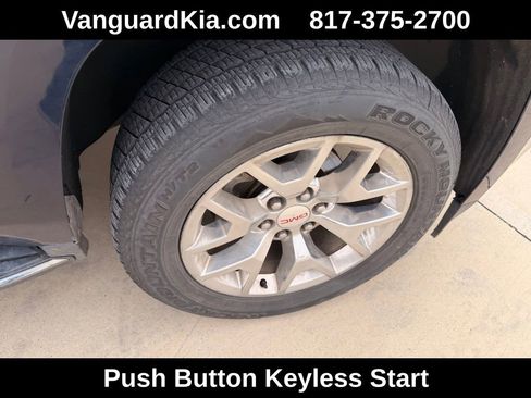 Used 2017 GMC Yukon XL SLT w/ Open Road Package image 14