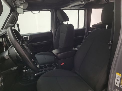 Used 2018 Jeep Wrangler Unlimited Sport AWD/4WD image 17