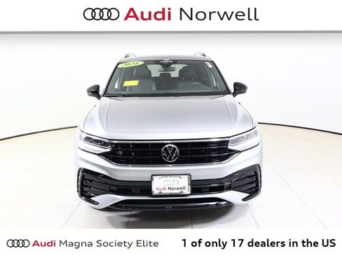 Used 2024 Volkswagen Tiguan SE R-Line AWD/4WD image 1