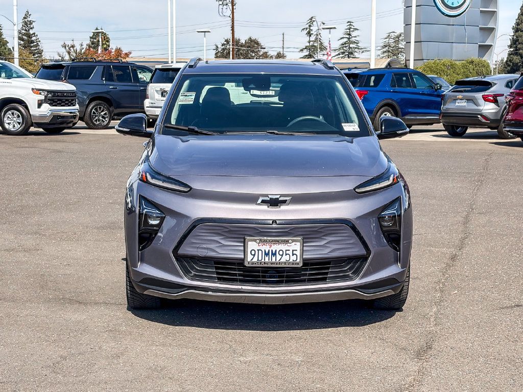 Used 2022 Chevrolet Bolt EUV Premier w/ Sun & Sound Package FWD image 6