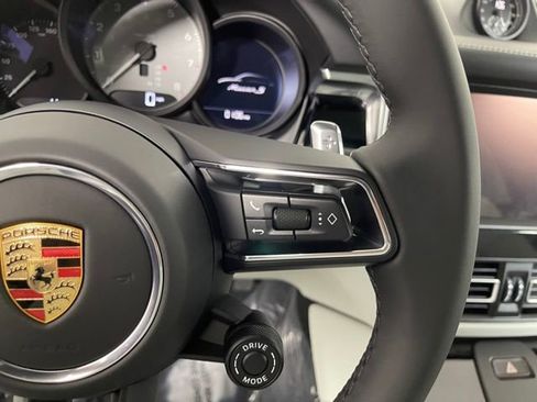 New 2025 Porsche Macan S image 38