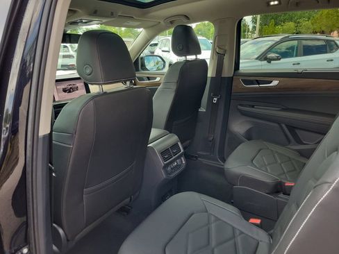 New 2026 Volkswagen Atlas SE FWD image 5