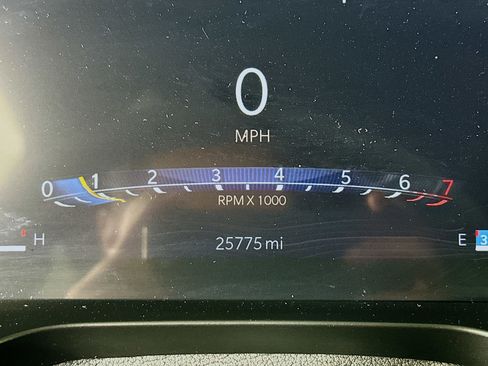 Used 2025 Jeep Grand Cherokee Altitude image 19