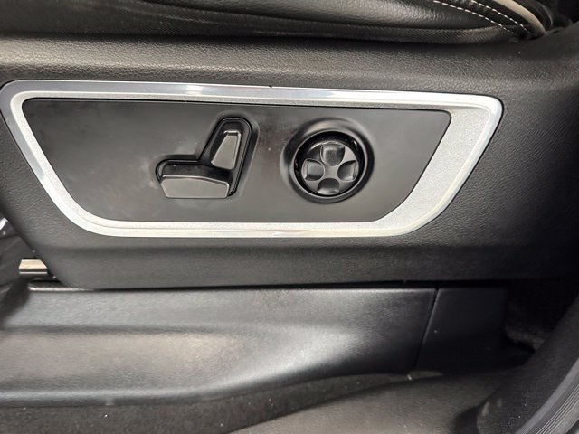Used 2019 RAM 1500 Laramie AWD/4WD image 18
