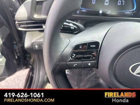 Used 2025 Hyundai Elantra Sport FWD image 16