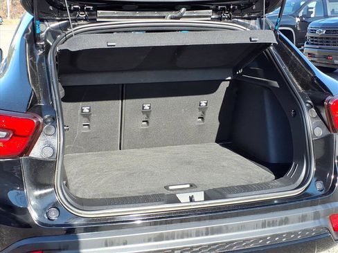 Certified 2024 Chevrolet Trax RS w/ Sunroof Package image 16