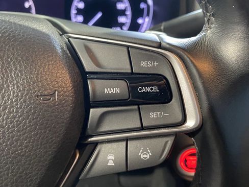 Used 2018 Honda Accord Sport image 18
