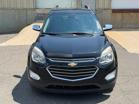 Used 2017 Chevrolet Equinox LT w/ Convenience Package AWD/4WD image 2