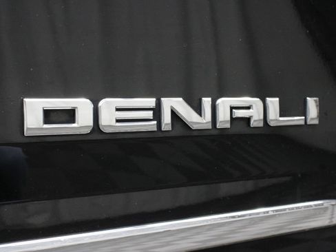 Used 2019 GMC Yukon XL Denali AWD/4WD image 50
