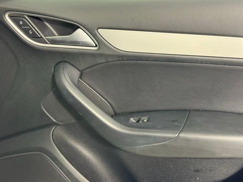 Used 2018 Audi Q3 2.0T Premium Plus w/ Premium Plus Package image 25