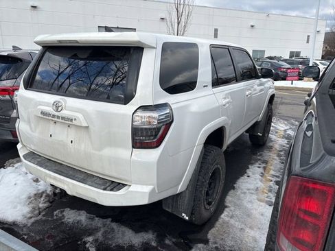 Used 2016 Toyota 4Runner SR5 image 6