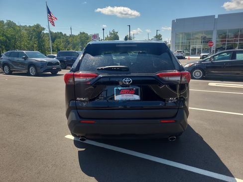Certified 2025 Toyota RAV4 XLE AWD/4WD image 6