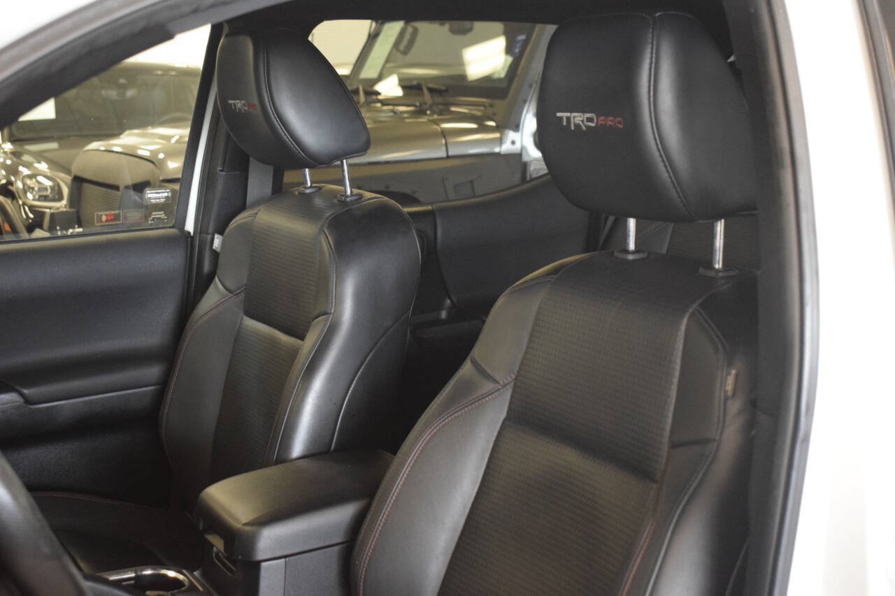 Used 2017 Toyota Tacoma TRD Pro AWD/4WD image 98
