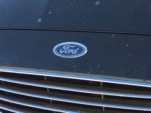 Used 2020 Ford Fusion SEL image 12