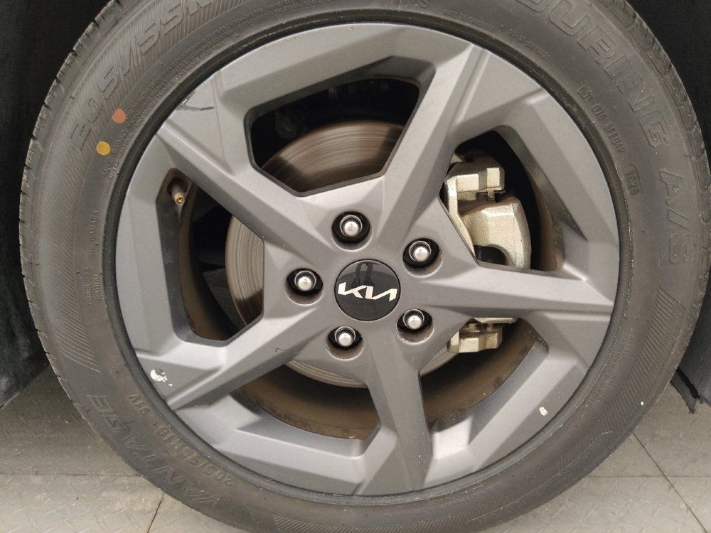 Used 2025 Kia K4 FWD image 31