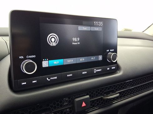 Used 2023 Honda HR-V LX image 6