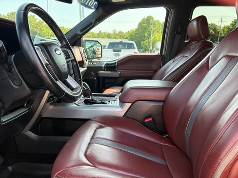 Used 2018 Ford F150 Platinum w/ Equipment Group 701A Luxury AWD/4WD image 9