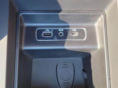 Used 2022 Alfa Romeo Giulia Ti image 27