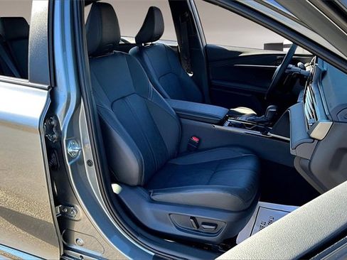 Used 2026 Toyota Camry XSE image 26