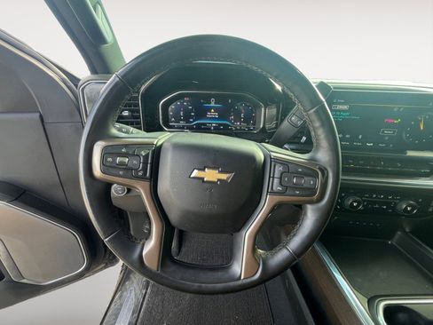 Used 2024 Chevrolet Silverado 3500 High Country w/ Technology Package image 12