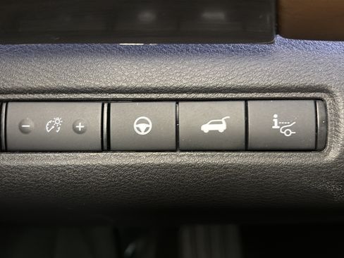 Certified 2024 Nissan Pathfinder Platinum AWD/4WD image 39