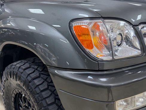 Used 1999 Lexus LX 470 4WD image 17