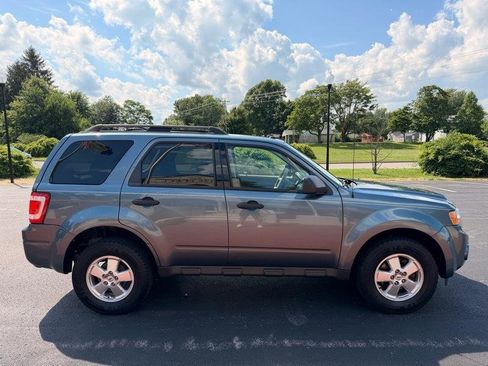 Used 2011 Ford Escape XLT FWD image 5