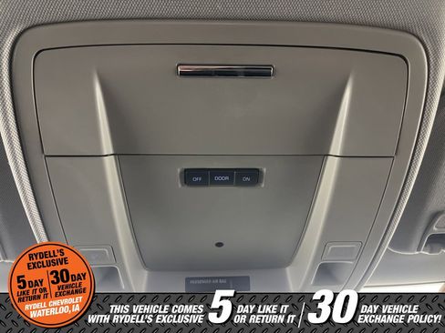 Used 2017 Chevrolet Silverado 1500 LT w/ All Star Edition image 28