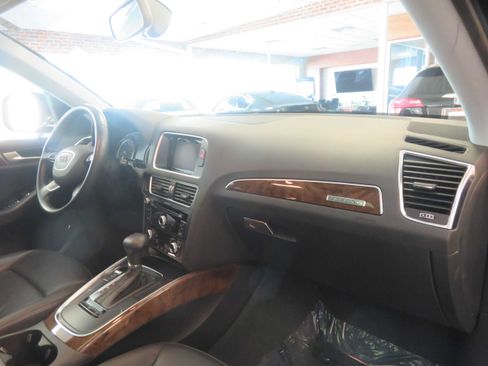 Used 2016 Audi Q5 2.0T Premium AWD/4WD image 28