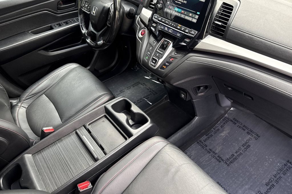 Used 2023 Honda Odyssey Sport image 13