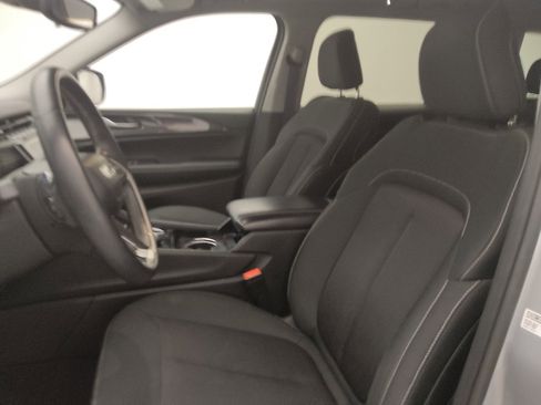 Used 2021 Jeep Grand Cherokee L Laredo w/ Luxury Tech Group I AWD/4WD image 17