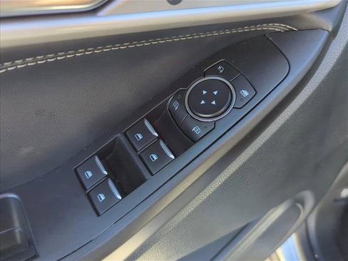 Used 2020 Ford Explorer Limited image 12